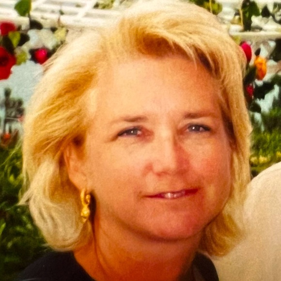 Meet your Posher, Kim - Picture 1 of 1